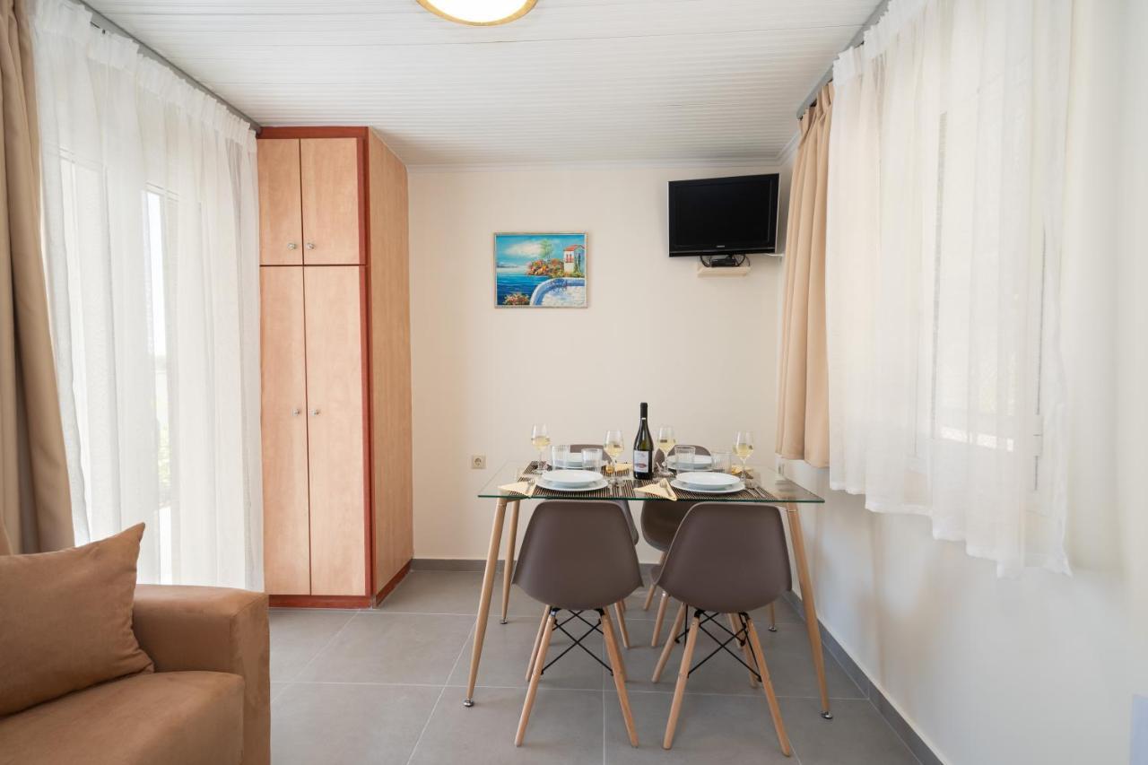 Makis Village-Apartments Agia Efimia Zewnętrze zdjęcie